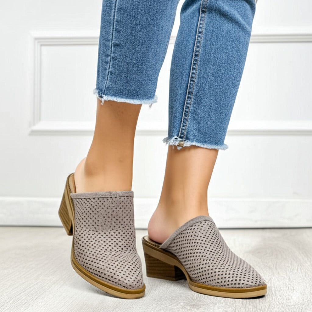 Hollowed Out Pointed Thick Heeled Half Drag