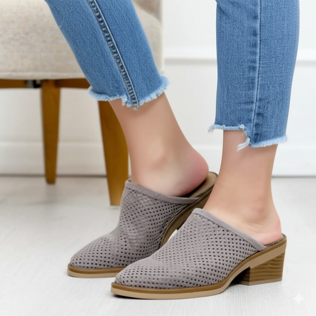 Hollowed Out Pointed Thick Heeled Half Drag