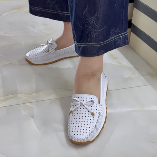 Hollowed Out Breathable Flat-soled Cowhide Shoes