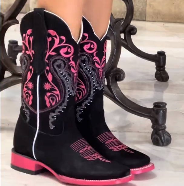 Embroidered Western Cowboy Boots