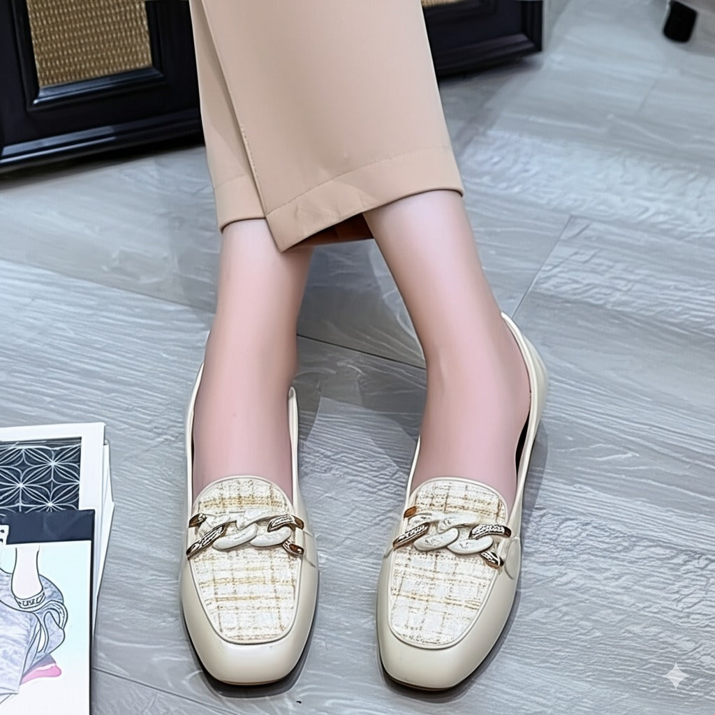 Chunky Chain Embellished Pointed Flats