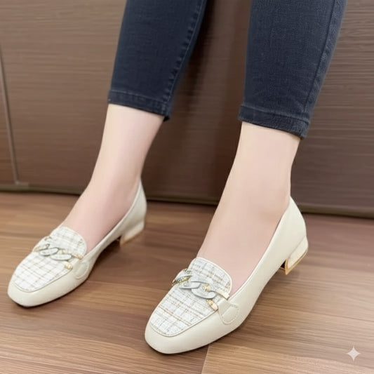 Chunky Chain Embellished Pointed Flats