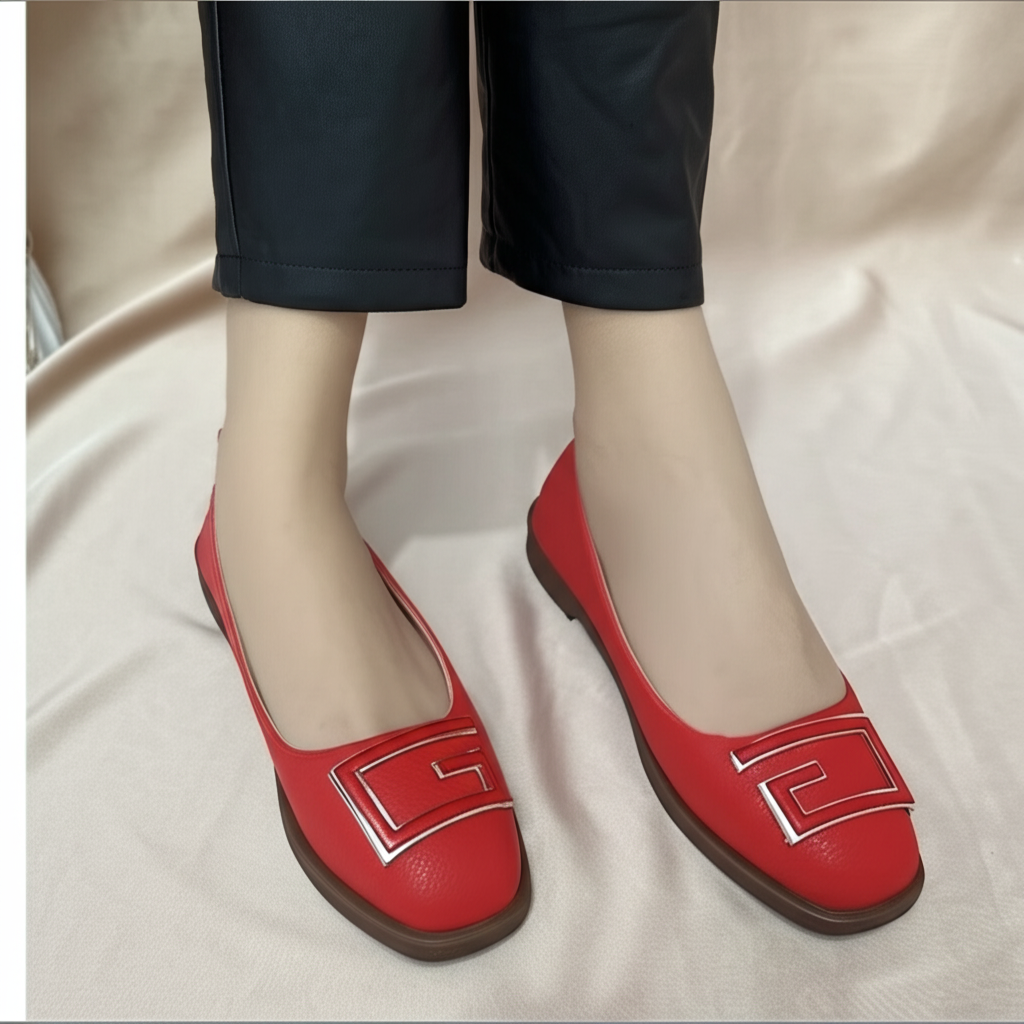 Metallic Buckle Flat Shoes