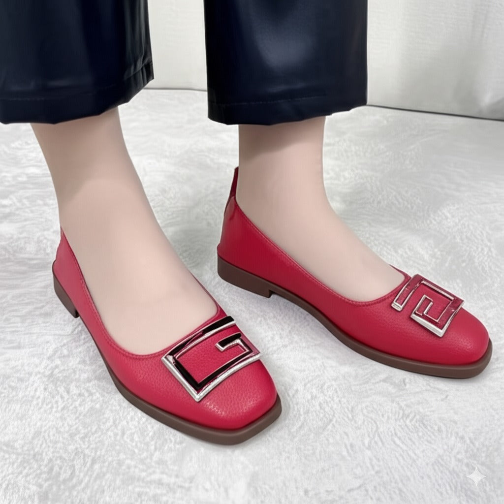 Metallic Buckle Flat Shoes