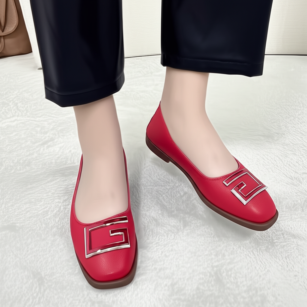Metallic Buckle Flat Shoes