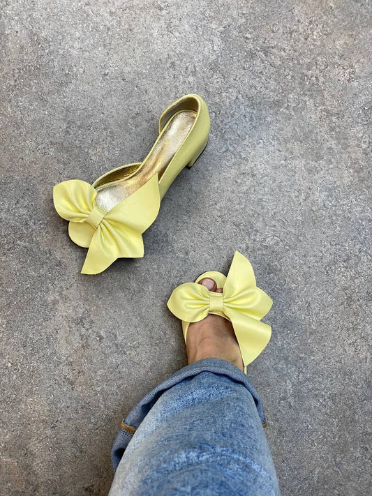 Bow Accent Peep Toe Pumps