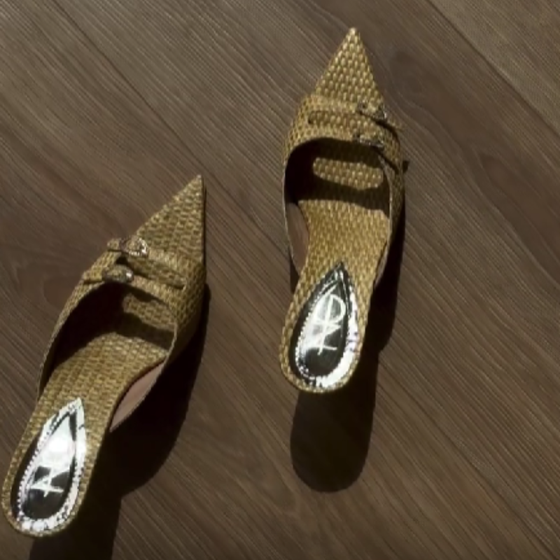 Buckle Accent Pointed Toe Sandals