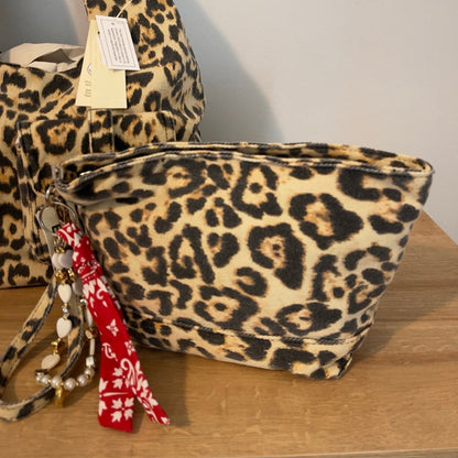 No Boundaries Women's Hobo Bag