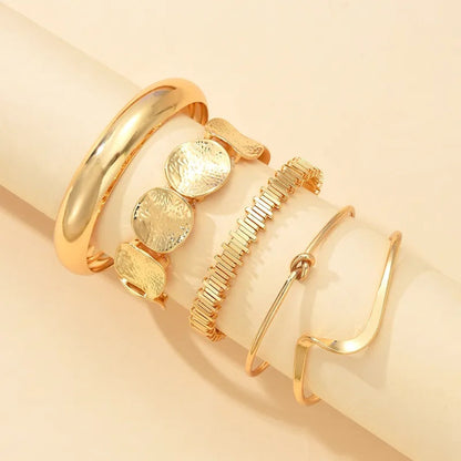 5pcs Vintage Exaggerated Luxury Geometric Design Wide Metal Gold Bangle Set