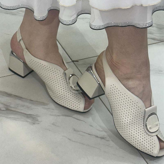 Hollowed Out Thick Heeled Fish-toe Sandals