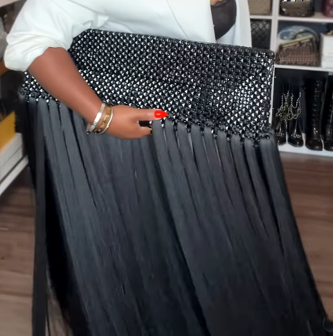 Chill Showstopper Clutch