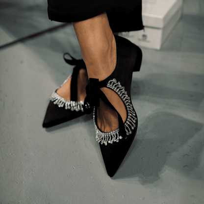 Chic Black Pointed Flats With Bow & Rhinestones