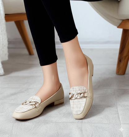 Chunky Chain Embellished Pointed Flats