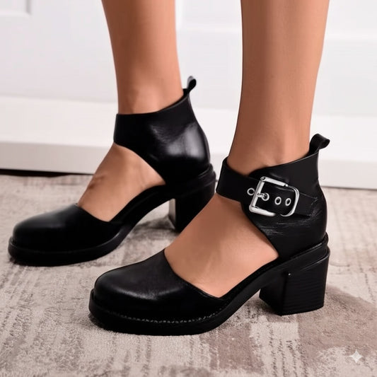 Strap Sandals with Metal Ring
