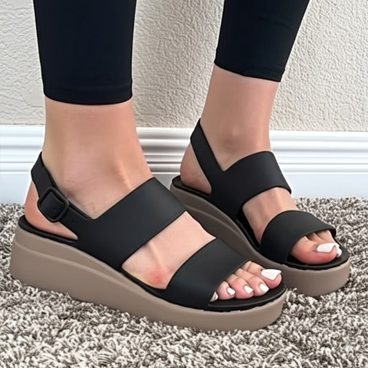 Black Strappy Chunky - Sole Toe - Post Sandals