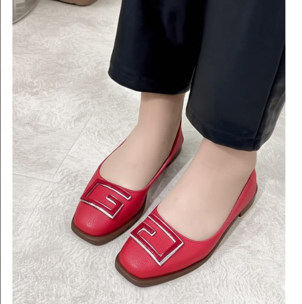 Metallic Buckle Flat Shoes