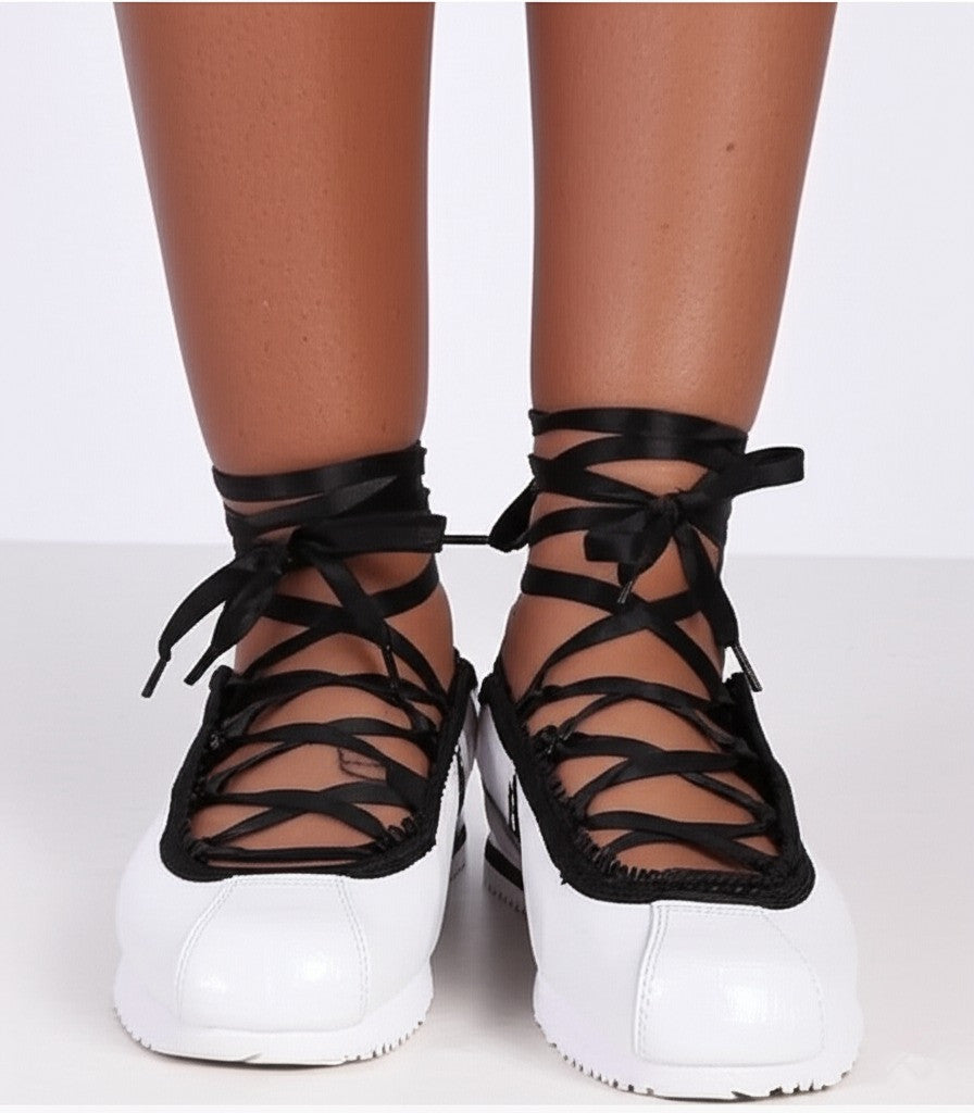 Round Head Running Tape Tether Sneaker