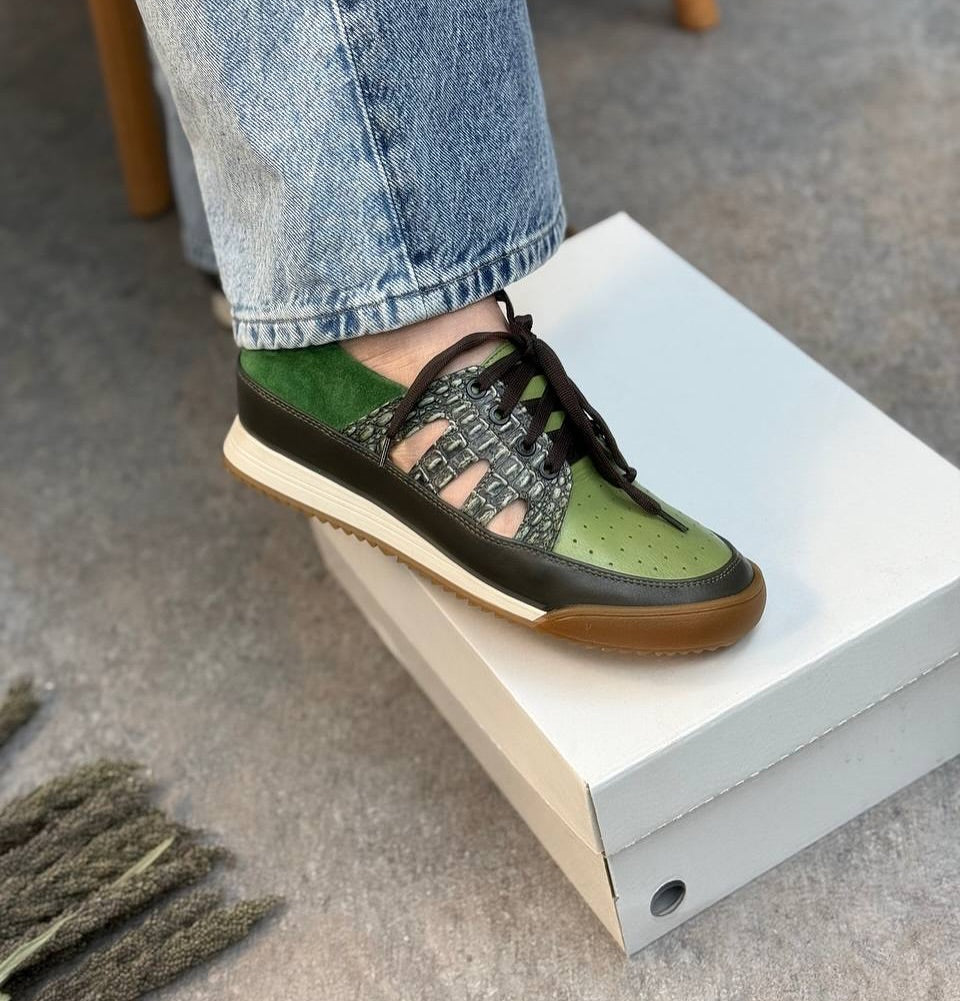 Snakeskin Pattern Lace Up Sneakers