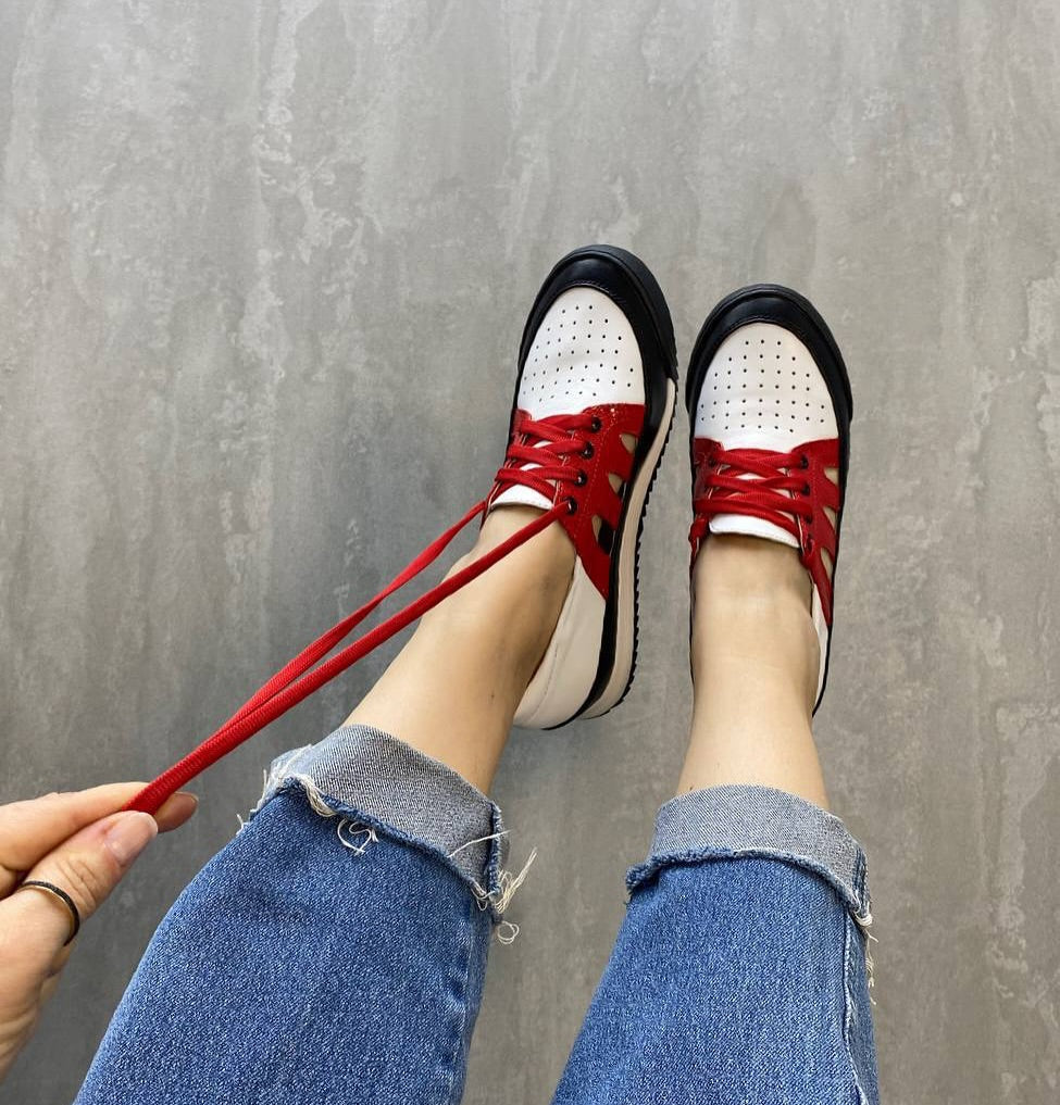 Snakeskin Pattern Lace Up Sneakers